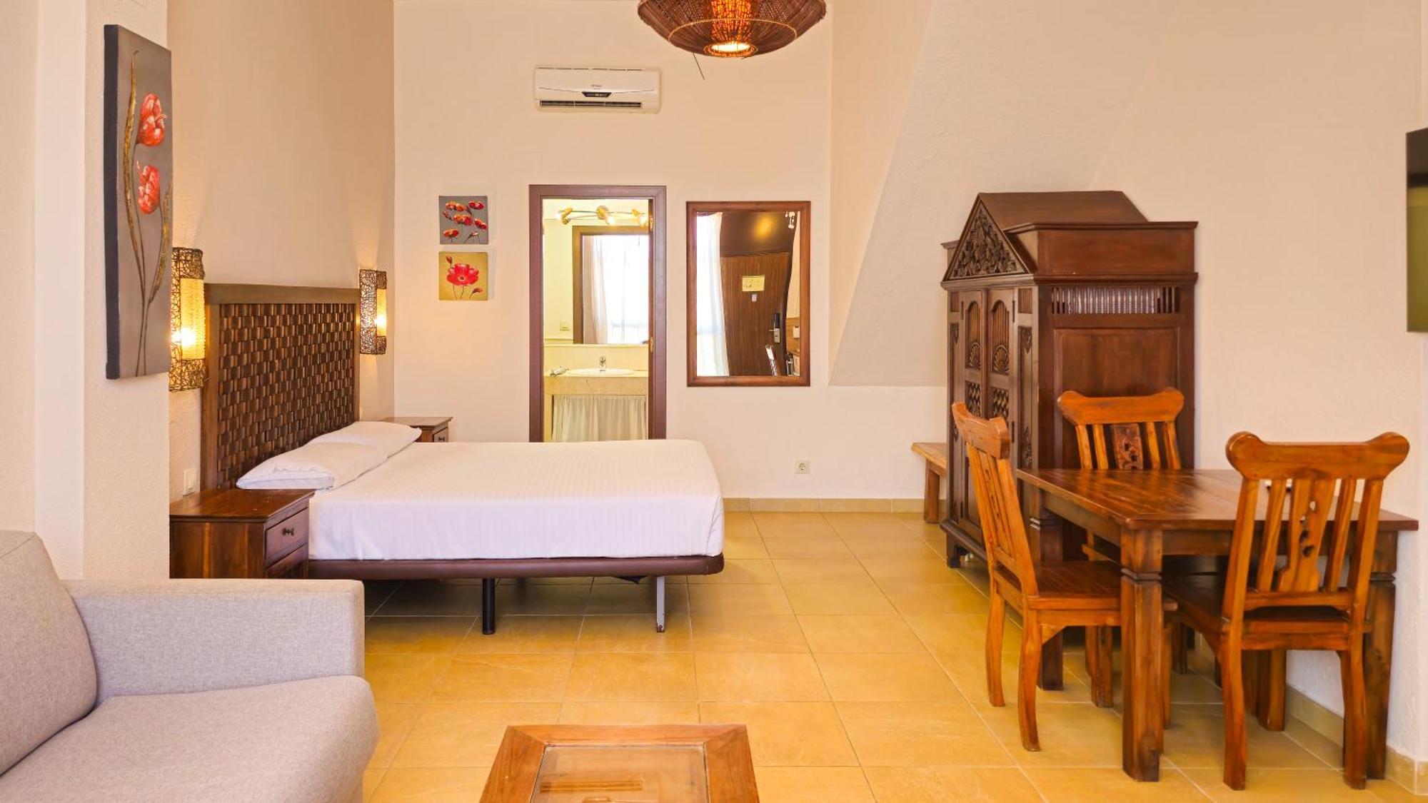 Zahara Sol Villas Y Apartamentos By Qhotels Zahara de los Atunes Buitenkant foto